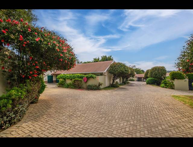 2 BEDROOM TOWNHOUSE FOR SALE IN SUNDOWNER